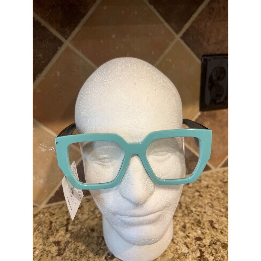 NWT Womens Fashion Eyewear Squared Sunglasses Rectangular Sunglasses UV 400